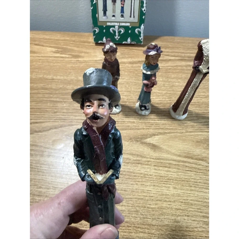 Windsor Collection‎ 4 Christmas Carolers Pencil Figurines Singing